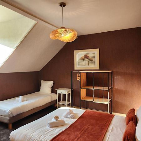 Le Petit Montmartre Hotel Dinard Bagian luar foto