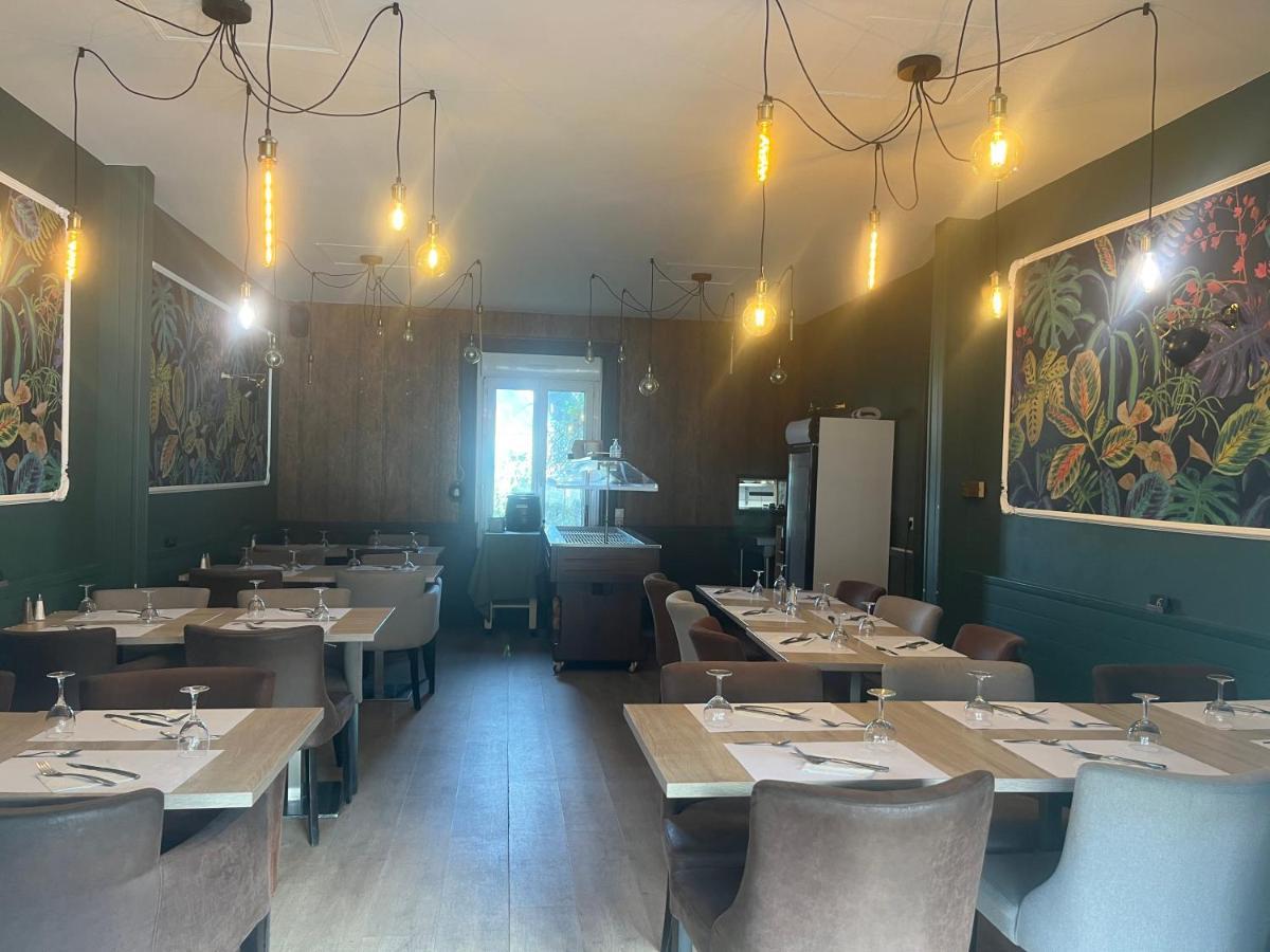 Le Petit Montmartre Hotel Dinard Bagian luar foto